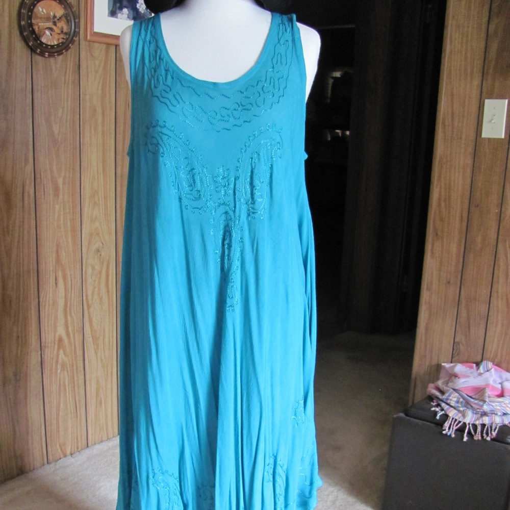VENICE BLUE SLEEVELESS MIDI DRESSFREE SIZ PREOWNED